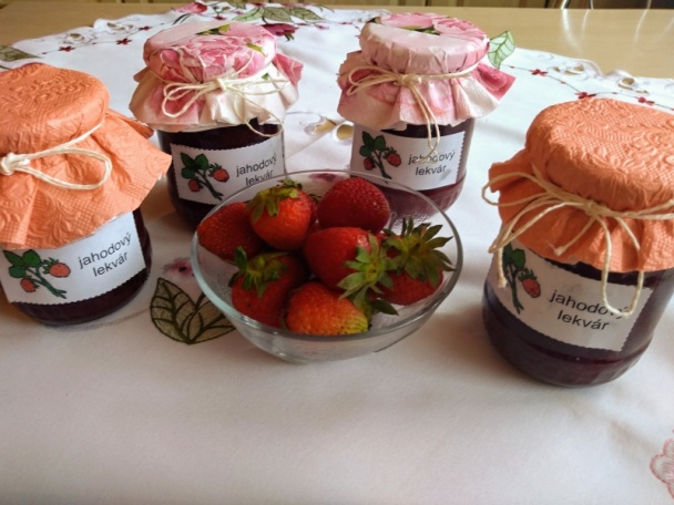 Jahodový lekvár s citrónom a rumom (fotorecept) - obrázok 11