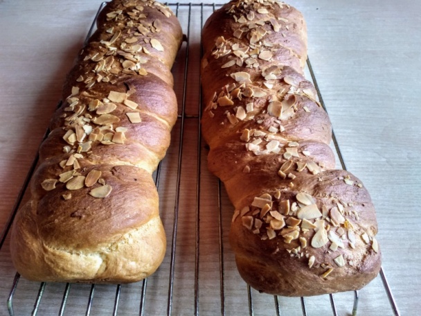 Vianočka s mandľovými lupienkami (fotorecept) - obrázok 10