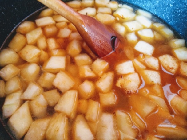 Kyslá cuketová polievka s klobásovými guľkami (fotorecept) - obrázok 5