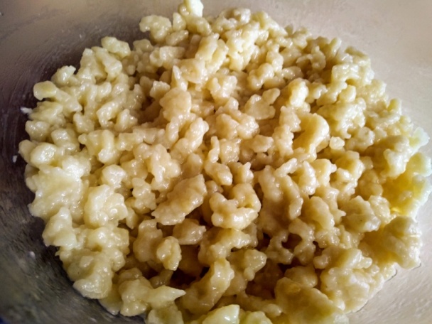 Hovädzí guláš s červenou fazuľou a záhradnou majoránkou (fotorecept) - obrázok 9