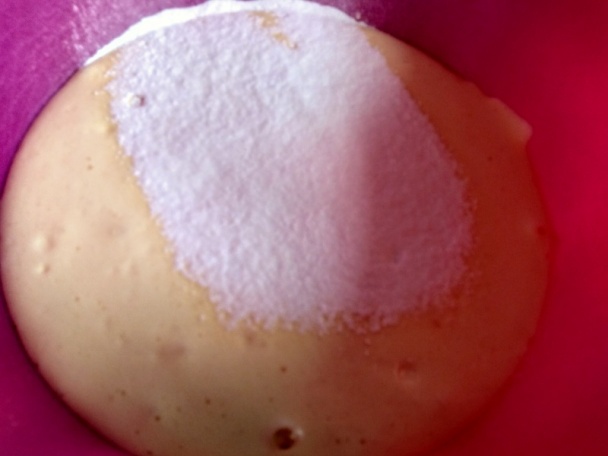 Obyčajné piškótové rezy s cviklovým lekvárom (fotorecept) - obrázok 2