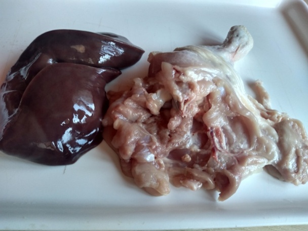 Morčacou pečeňou plnené kuracie stehno so zeleninou (fotorecept) - obrázok 1