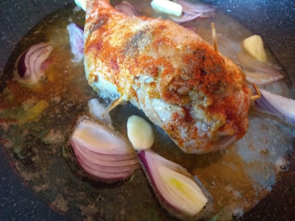 Morčacou pečeňou plnené kuracie stehno so zeleninou (fotorecept) - obrázok 7