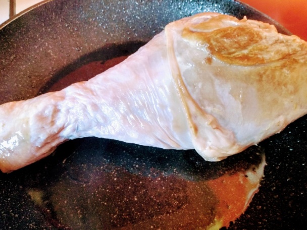 Morčacie stehno na víne s guľkami plnenými červenou kapustou (fotorecept) - obrázok 2