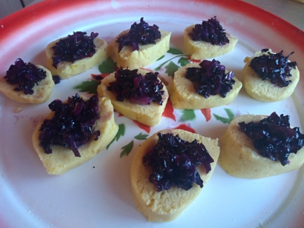 Morčacie stehno na víne s guľkami plnenými červenou kapustou (fotorecept) - obrázok 7