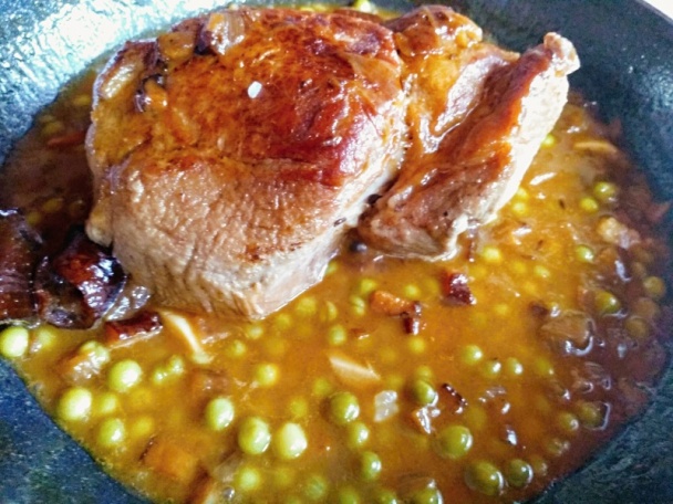 Bravčová krkovička na víne a hrášku (fotorecept) - obrázok 6