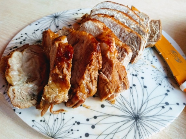 Bravčová krkovička na víne a hrášku (fotorecept) - obrázok 7