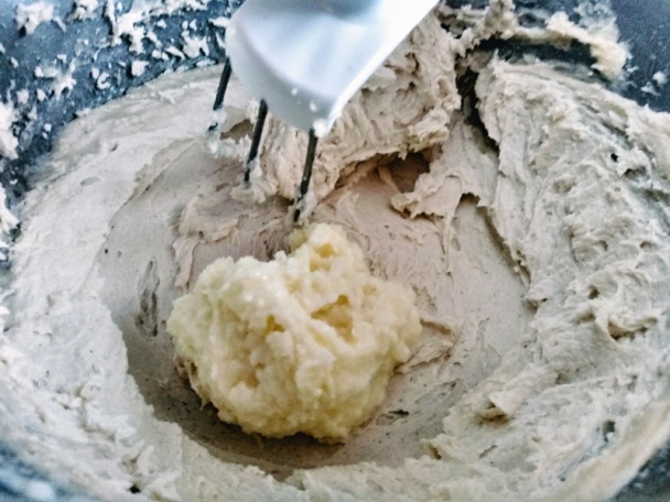 Dušičkové sviatočné ananásové rezy (fotorecept) - obrázok 2