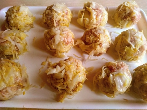 Mäsové guľky v kyslej kapuste celkom inak (fotorecept) - obrázok 7
