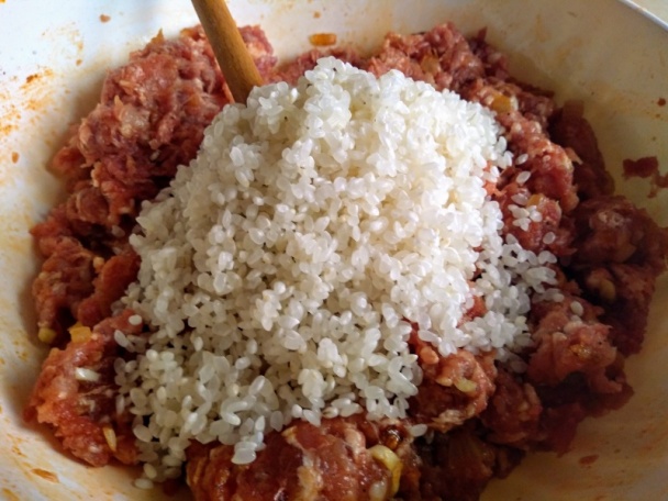 Mäsové guľky v kyslej kapuste celkom inak (fotorecept) - obrázok 13
