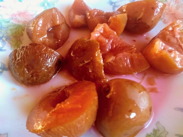 Jahňací chrbát na bielom víne s karamelizovanými slivkami (fotorecept) - obrázok 5