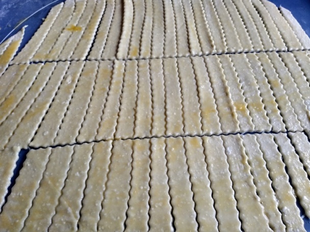 Tvarohové slané chrumkanie nielen na silvestrovskú noc (fotorecept) - obrázok 4