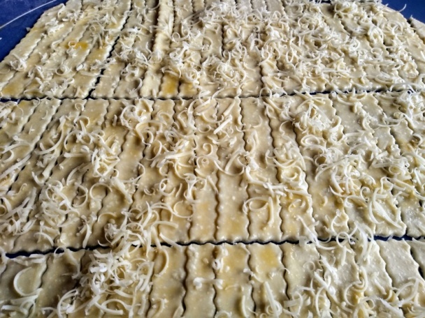 Tvarohové slané chrumkanie nielen na silvestrovskú noc (fotorecept) - obrázok 5