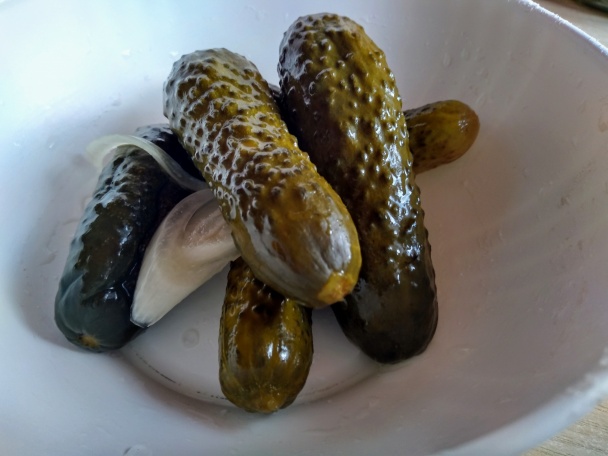 Vyprážané zavárané uhorky s jogurtovo-kôprovým dipom (fotorecept) - obrázok 2