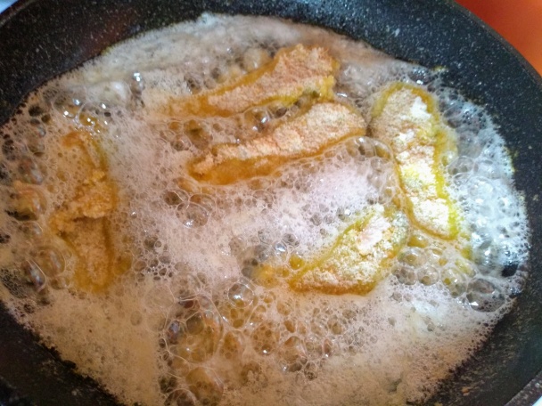 Vyprážané zavárané uhorky s jogurtovo-kôprovým dipom (fotorecept) - obrázok 10