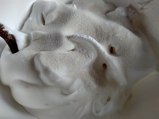 Orechovo-kakaové rezy so žĺtkovým krémom s griotkou (fotorecept) - obrázok 2