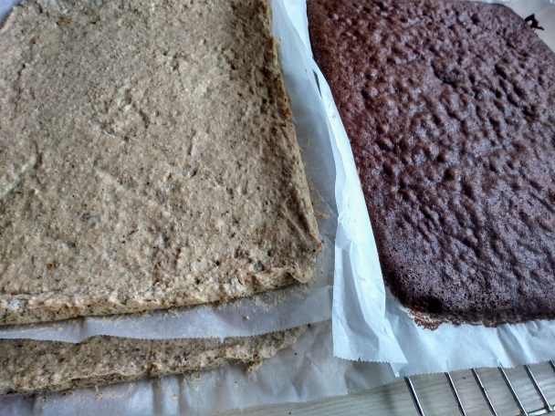 Orechovo-kakaové rezy so žĺtkovým krémom s griotkou (fotorecept) - obrázok 5