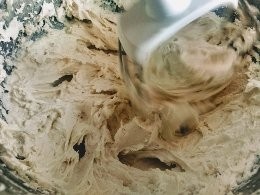 Škoricové rezy so želé piškótami v bielej čokoláde (fotorecept) - obrázok 4