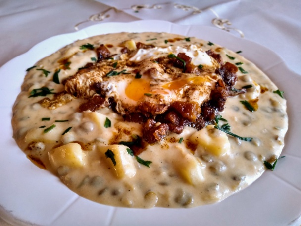 Šošovicový prívarok s oškvarkovým volským okom (fotorecept) - obrázok 9