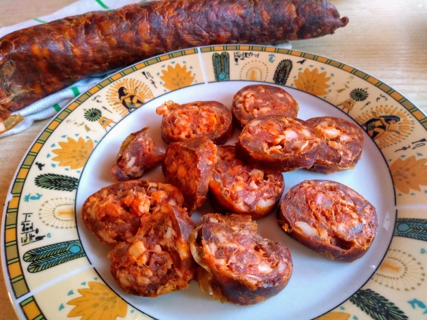 Zemiakovo-kapustová placka plnená údenou klobásou (fotorecept) - obrázok 11