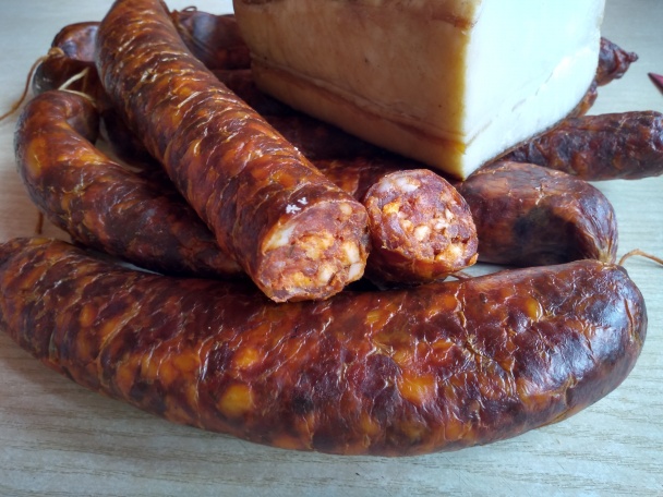 Zemiakovo-kapustová placka plnená údenou klobásou (fotorecept) - obrázok 18