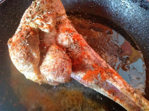 Dusené jahňacie kolienko so saturejkou (fotorecept) - obrázok 3