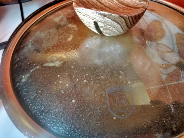 Dusené jahňacie kolienko so saturejkou (fotorecept) - obrázok 6