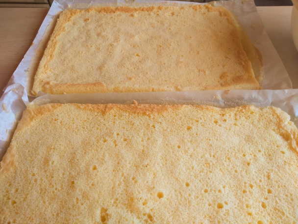 Piškótové rezy s venčekmi v makovom kréme (fotorecept) - obrázok 3