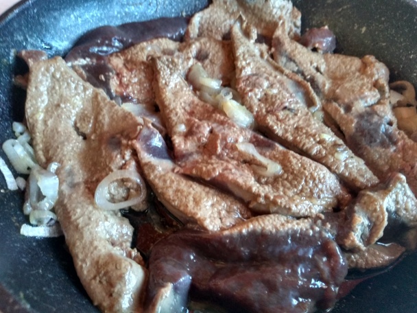 Bravčová pečeň na šalotke (fotorecept) - obrázok 5