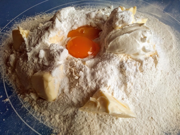 Citrónovo-tvarohové rezy s hruškovým lekvárom (fotorecept) - obrázok 1