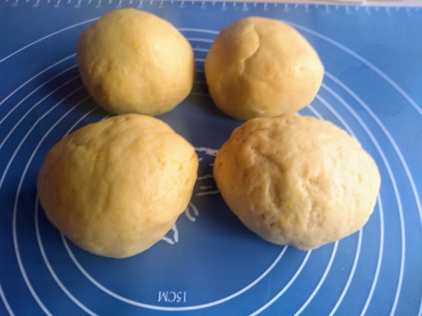 Citrónovo-tvarohové rezy s hruškovým lekvárom (fotorecept) - obrázok 3