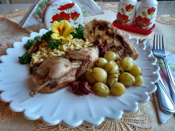 Opečená plnená prepelica s griotkou a karamelizovaným egrešom (fotorecept) - obrázok 12