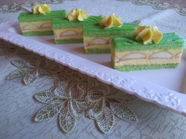 Zelené piškótové rezy (fotorecept) - obrázok 12