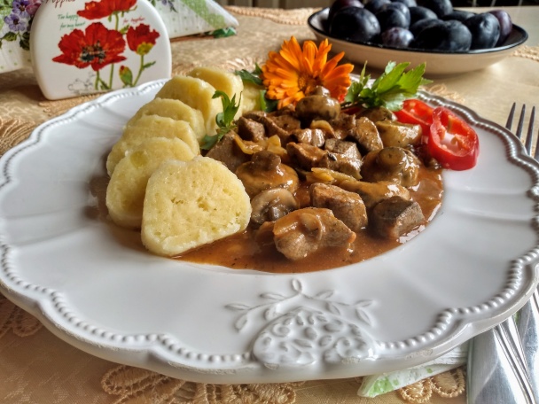 Pečienkový perkelt so šampiňónmi (fotorecept) - obrázok 12