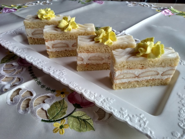 Citrónovo-tvarohové rezy s piškótami (fotorecept) - obrázok 6