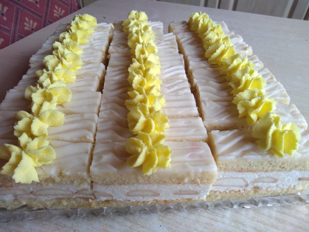 Citrónovo-tvarohové rezy s piškótami (fotorecept) - obrázok 7