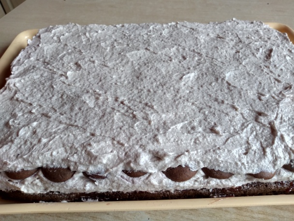 Kakaové rezy s čučoriedkovým likérom a lekvárom (fotorecept) - obrázok 9