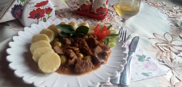 Teľacie soté na bielom víne so šalviou a s bielym hroznom (fotorecept) - obrázok 15