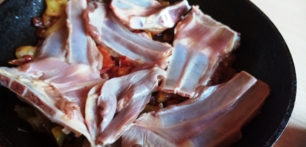 Pastierske jahňacie rebrá a fašírky z podbrušiny (fotorecept) - obrázok 5