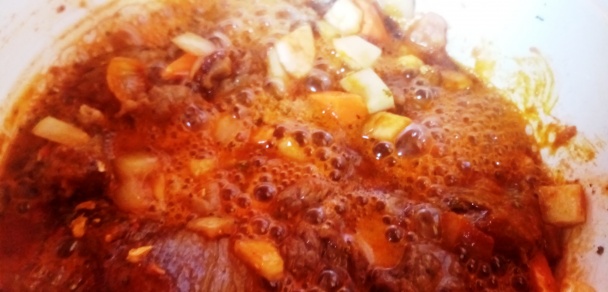 Hovädzie kocky na čiernom pive (fotorecept) - obrázok 6