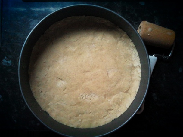 Jablkovo-tvarohový koláč s drobenkou - obrázok 1