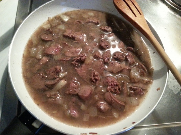 Obyčajná restovaná pečienka v cibuľovej omáčke (fotorecept) - obrázok 5