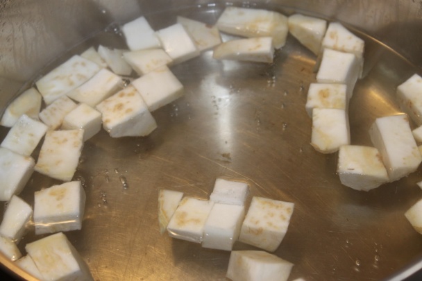 Sladké zemiaky so zelerom a jablkom - obrázok 1