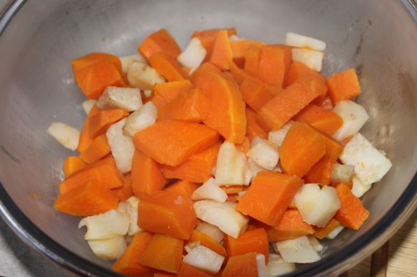 Sladké zemiaky so zelerom a jablkom - obrázok 5