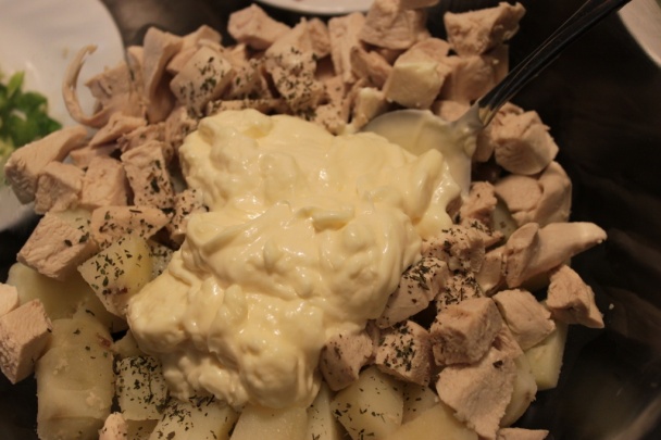 Kuracina so zemiakovým šalátom - obrázok 2