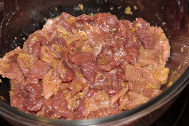 Hovädzie s brokolicou a zelerom - obrázok 3