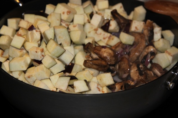 Baklažánovo-hubový stroganov (fotorecept) - obrázok 3