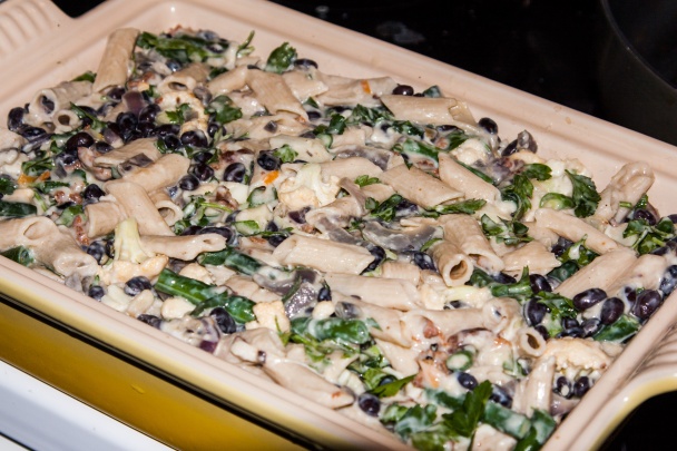 Zapekané penne so zeleninou, fazuľou a klobásou (fotorecept) - obrázok 3