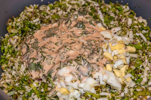 Karfiolovo-brokolicový šalát na spôsob zemiakového šalátu (fotorecept) - obrázok 4