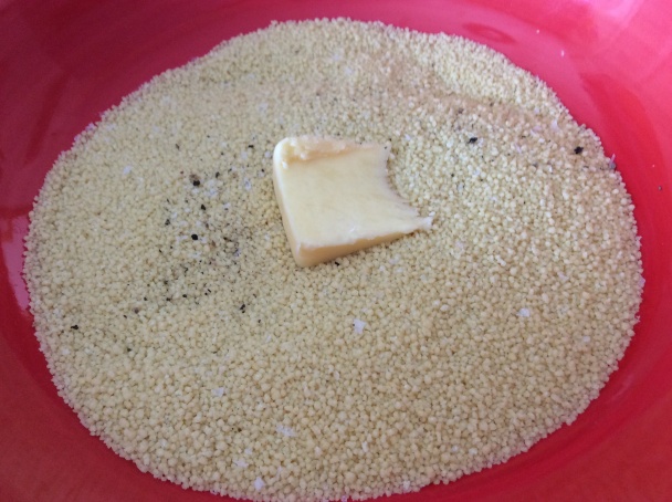 Kuskus šalát s cukinou a fetou (fotorecept) - obrázok 1